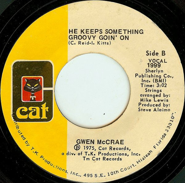 Gwen McCrae : Love Insurance / He Keeps Something Groovy Goin' On (7")