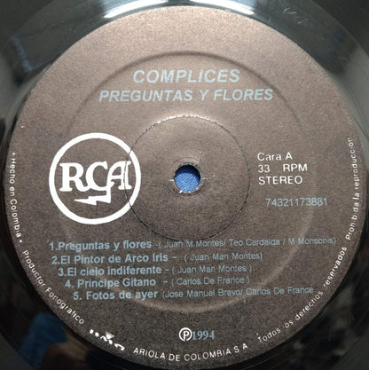 Cómplices - Preguntas Y Flores (LP, Album)